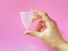 Pourquoi la coupe menstruelle n’a-t-elle pas conquis le monde ?